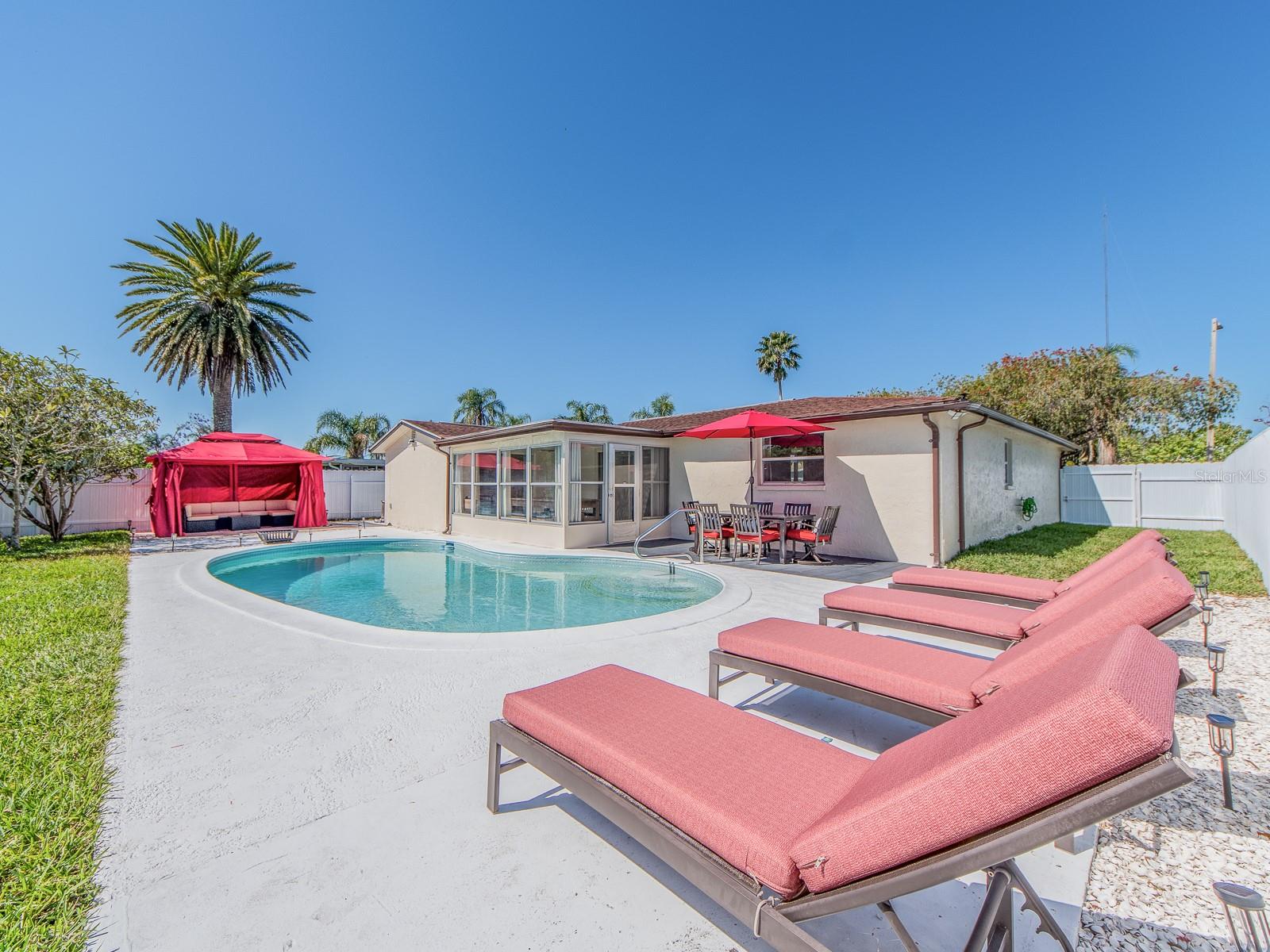 1650 SPRINGDALE DRIVE