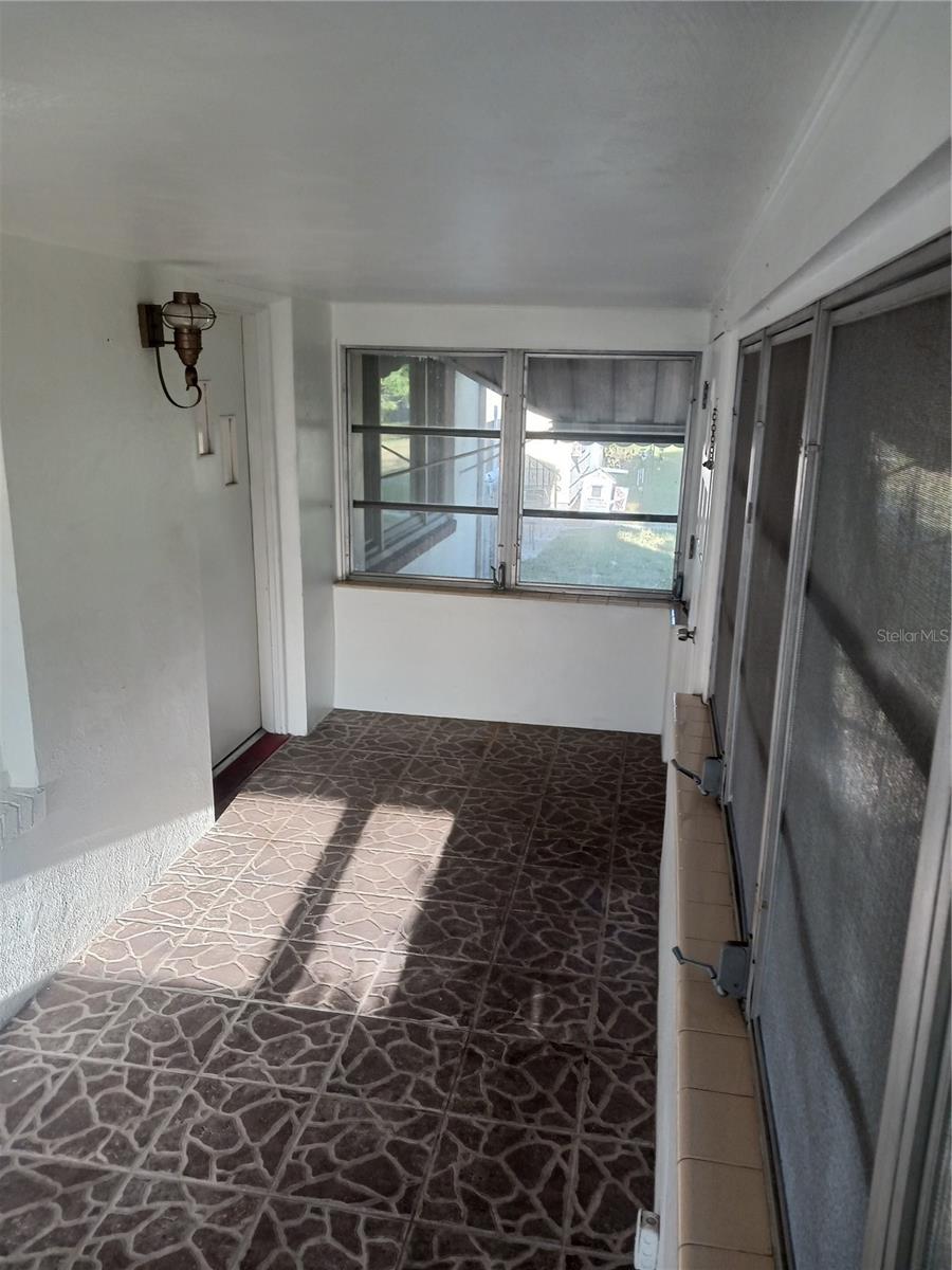 PINECREST PARK - Residential