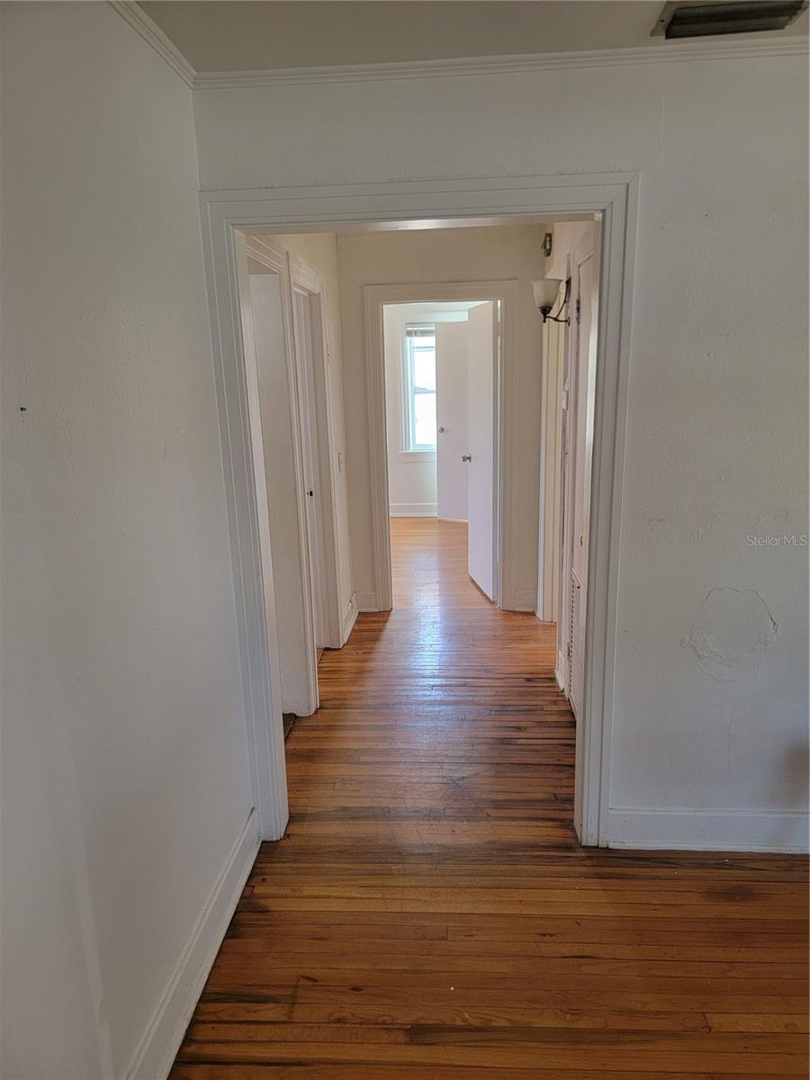 PINECREST PARK - Residential