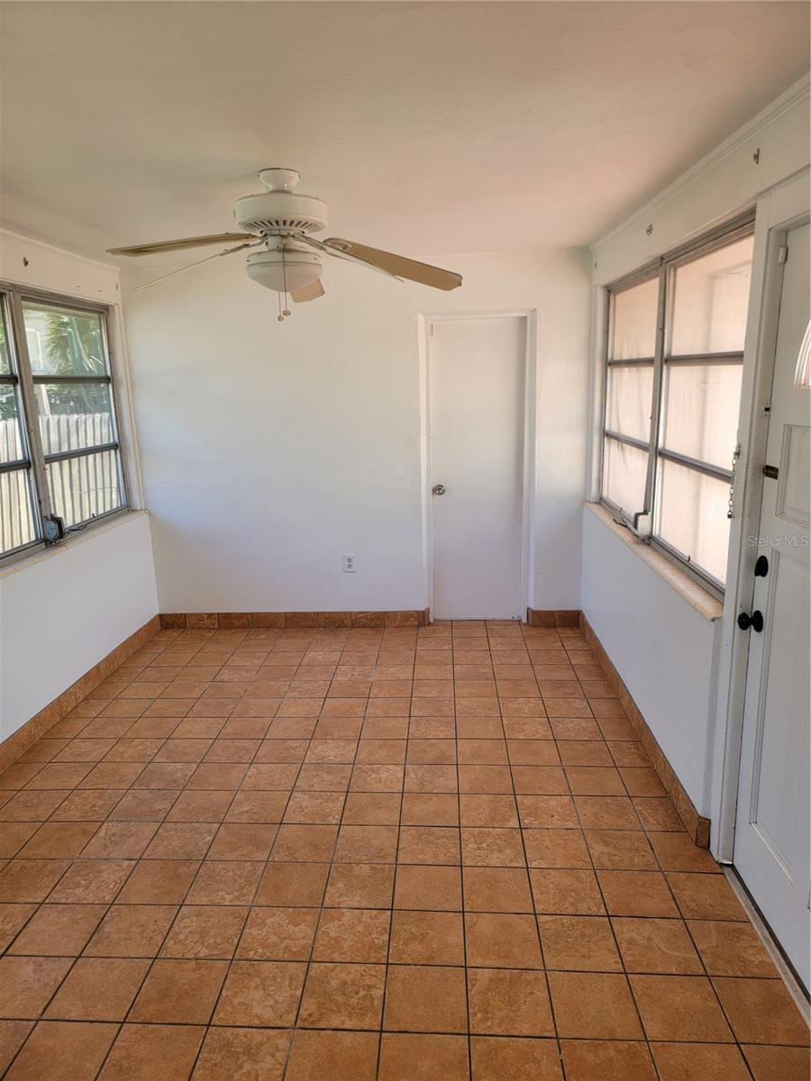 PINECREST PARK - Residential