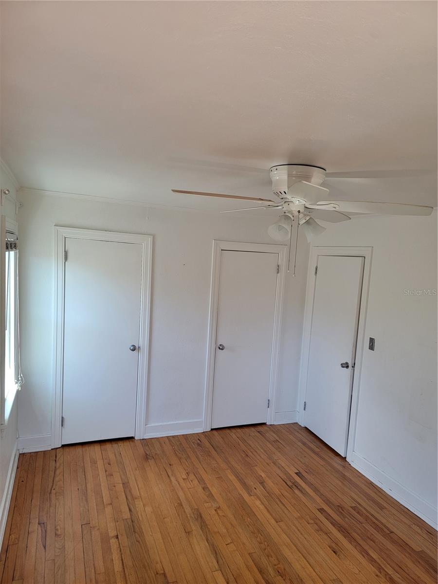 PINECREST PARK - Residential