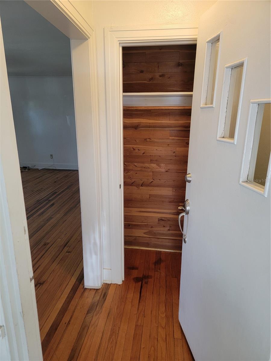 PINECREST PARK - Residential