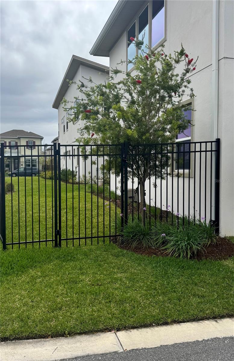 LAUREATE PARK - Residential