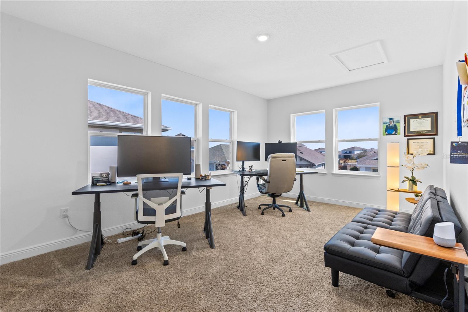 LAUREATE PARK - Residential