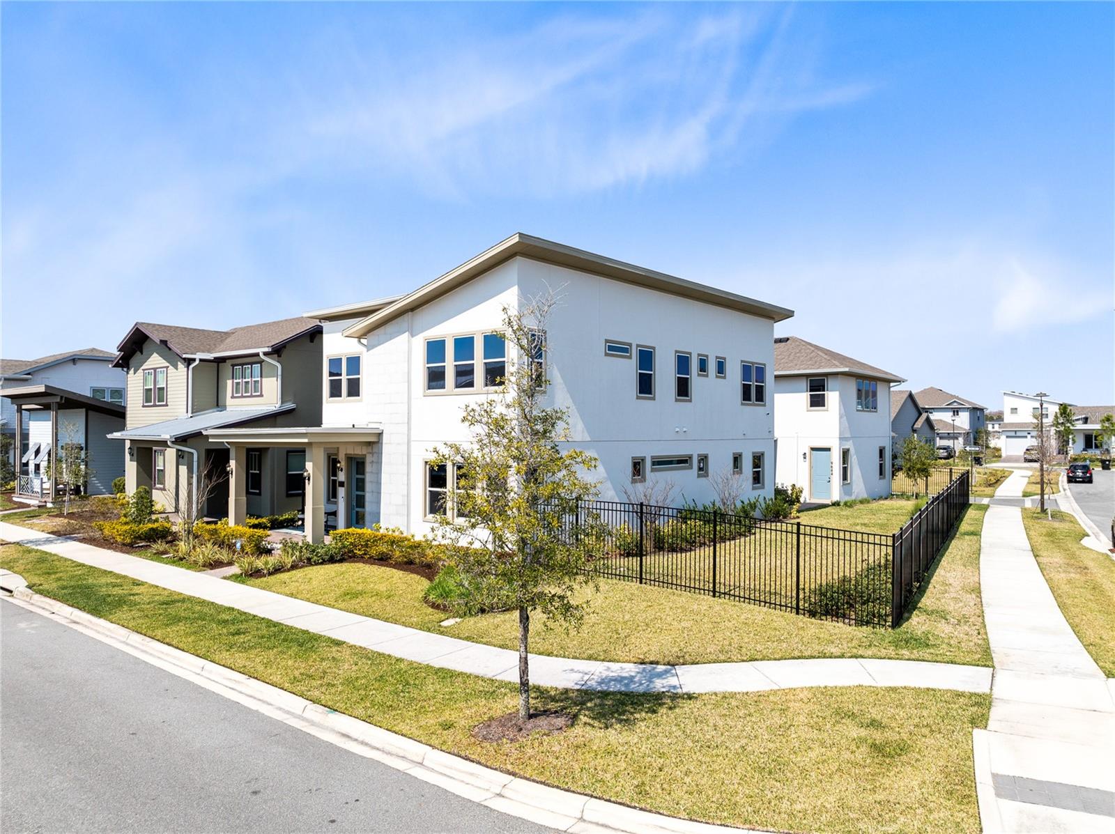 LAUREATE PARK - Residential