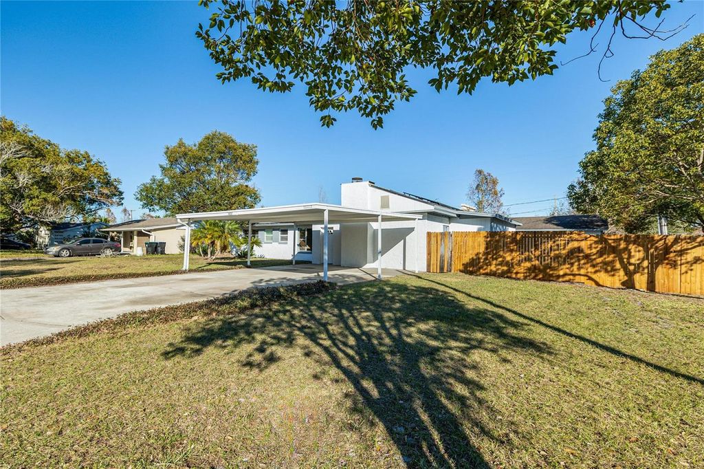 Photo of 1401 Moselle Avenue, Orlando, FL 32807 (MLS # O6374238)