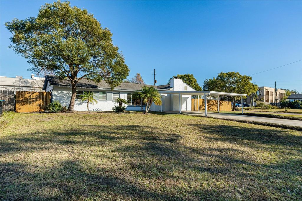 Photo of 1401 Moselle Avenue, Orlando, FL 32807 (MLS # O6374238)