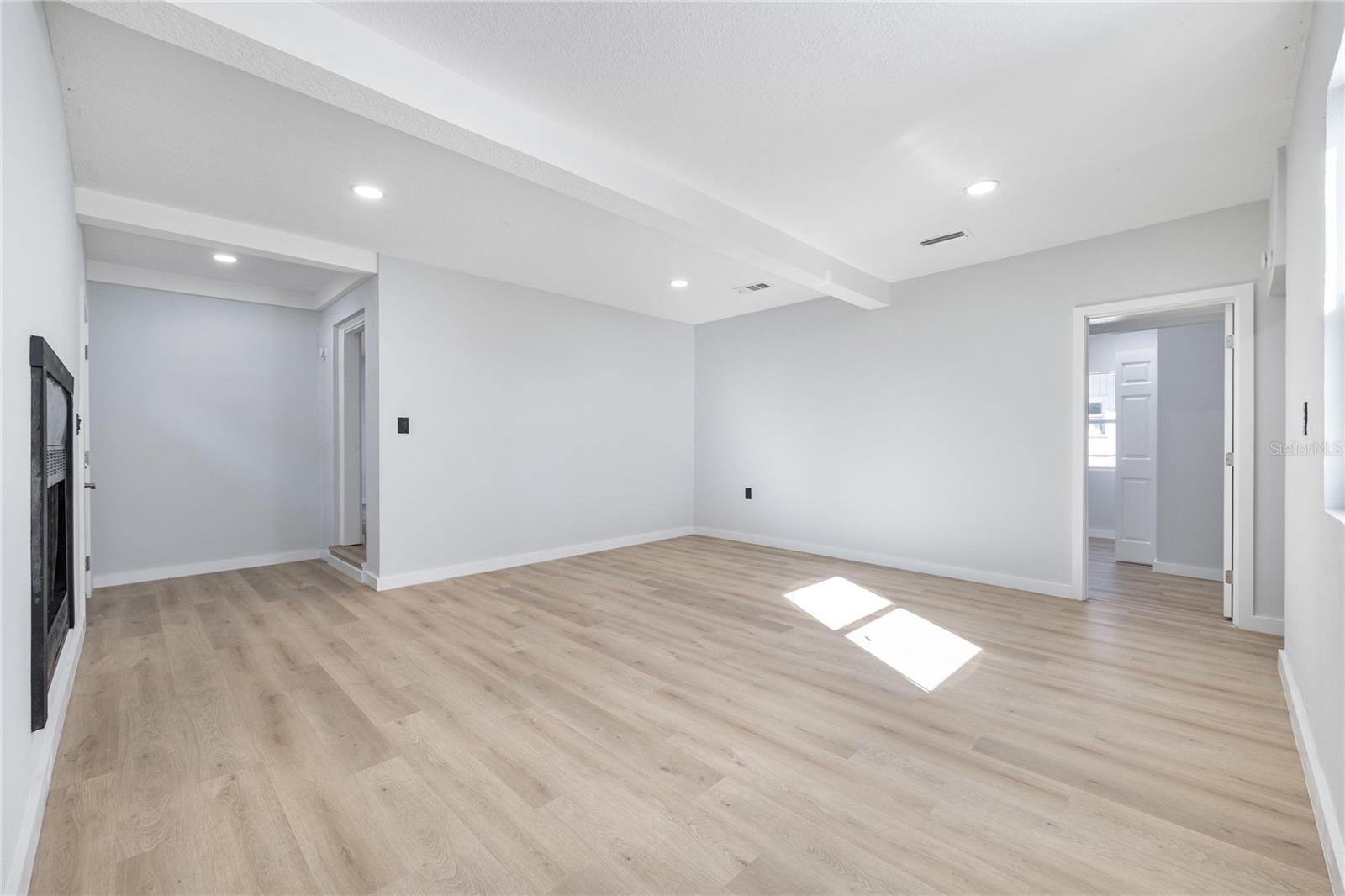 CORRINE TERRACE - Residential