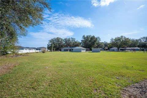 A home in AUBURNDALE