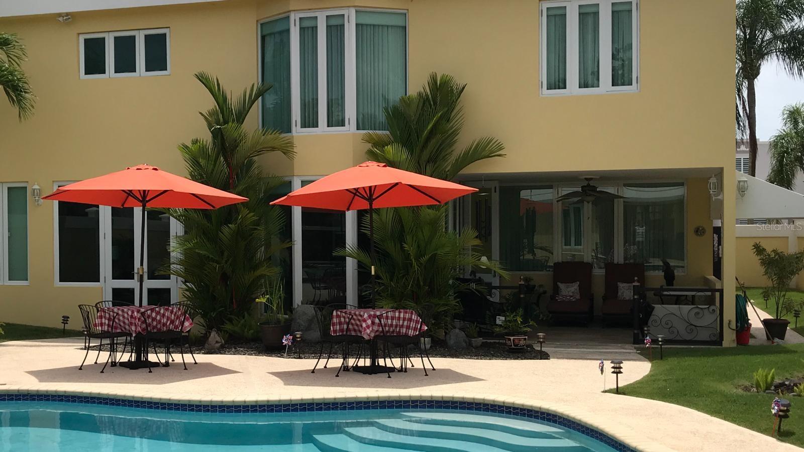 URB. LAS FLORES DE MONTEHIEDRA - Residential