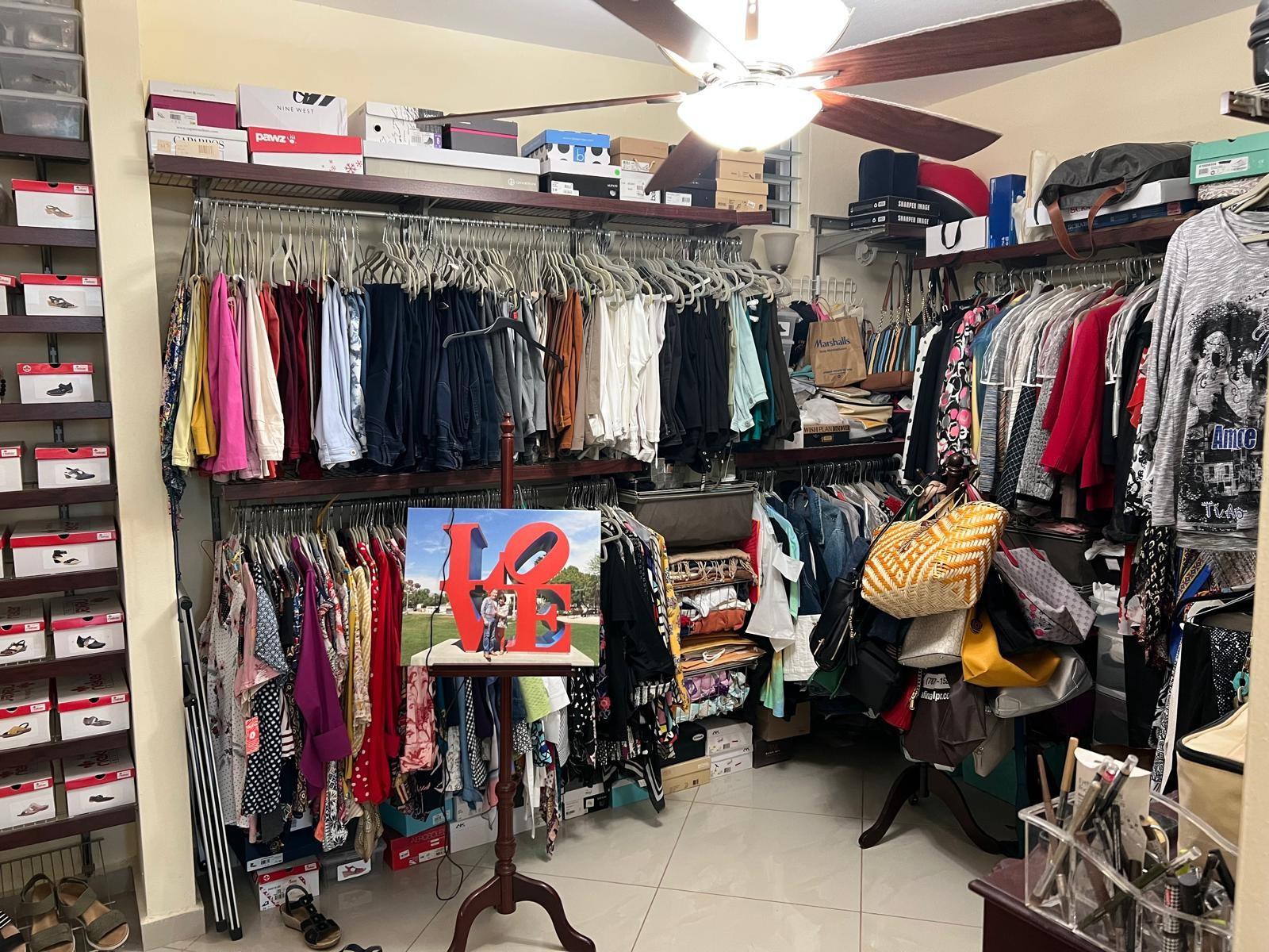 URB. LAS FLORES DE MONTEHIEDRA - Residential