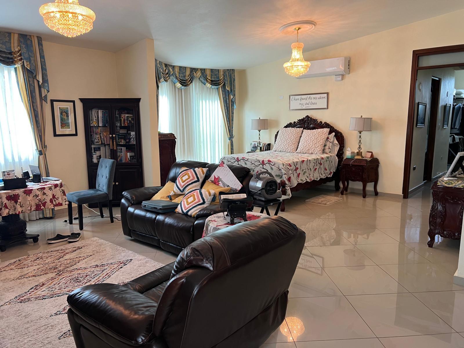 URB. LAS FLORES DE MONTEHIEDRA - Residential