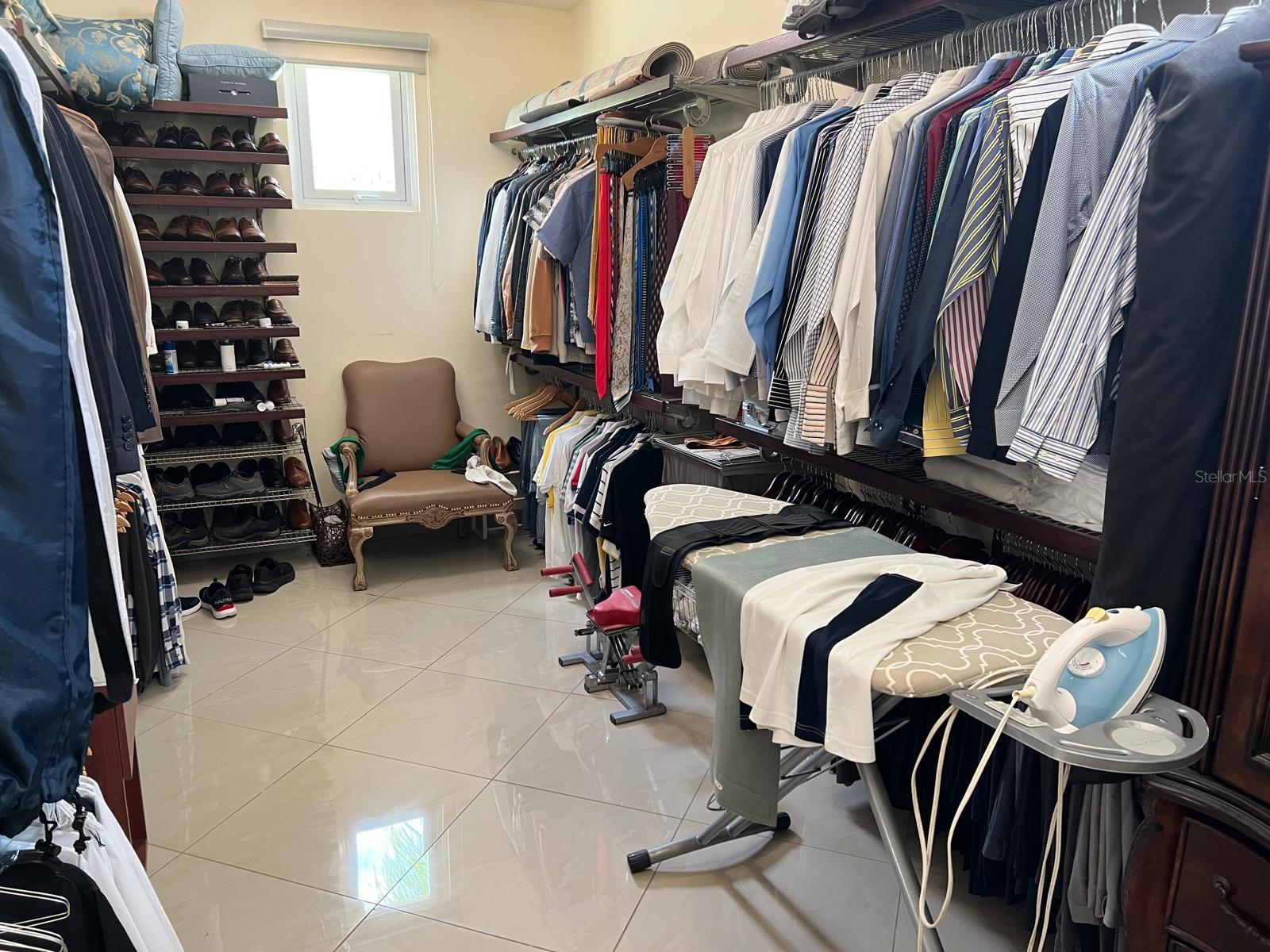 URB. LAS FLORES DE MONTEHIEDRA - Residential