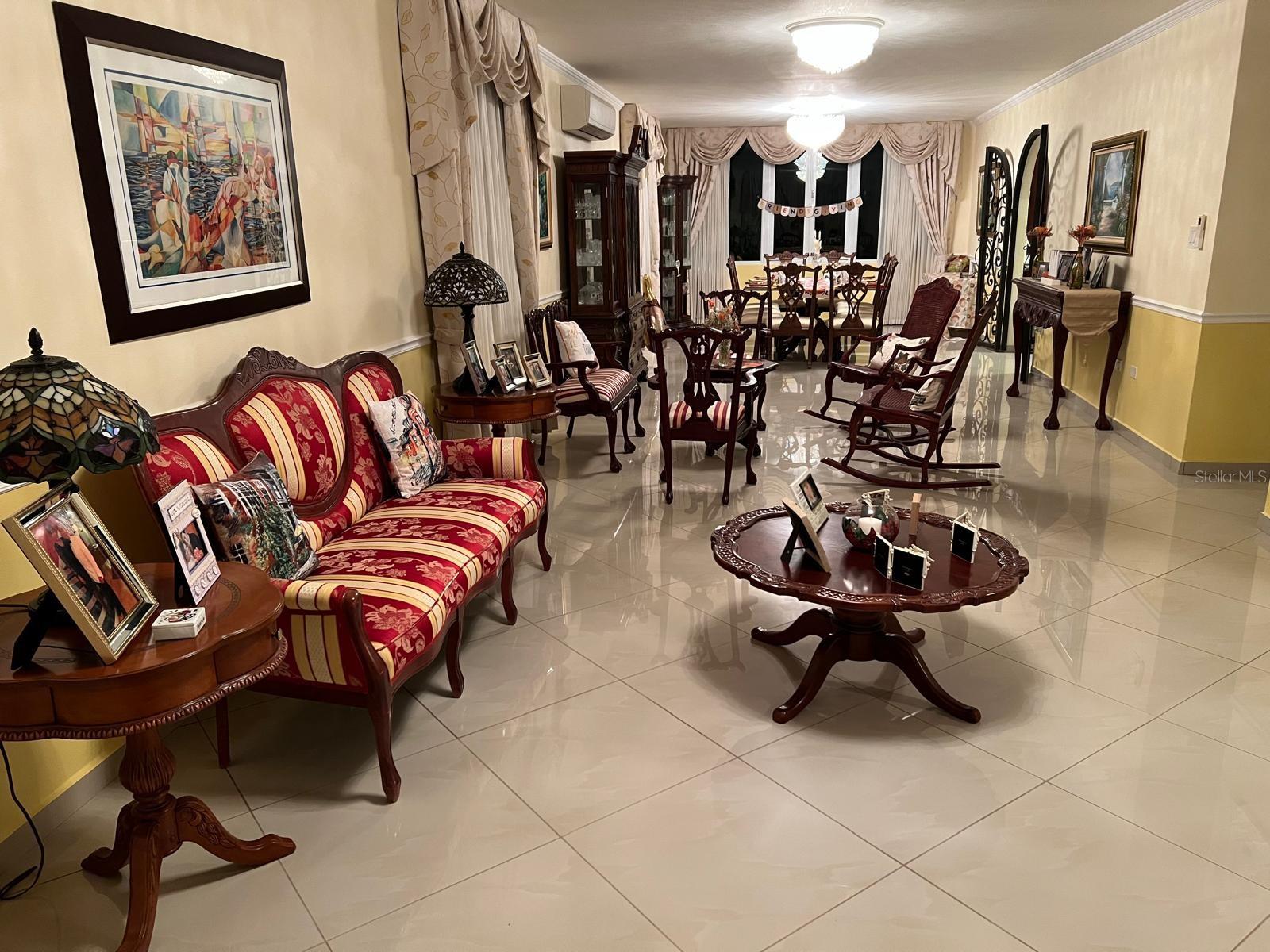 URB. LAS FLORES DE MONTEHIEDRA - Residential