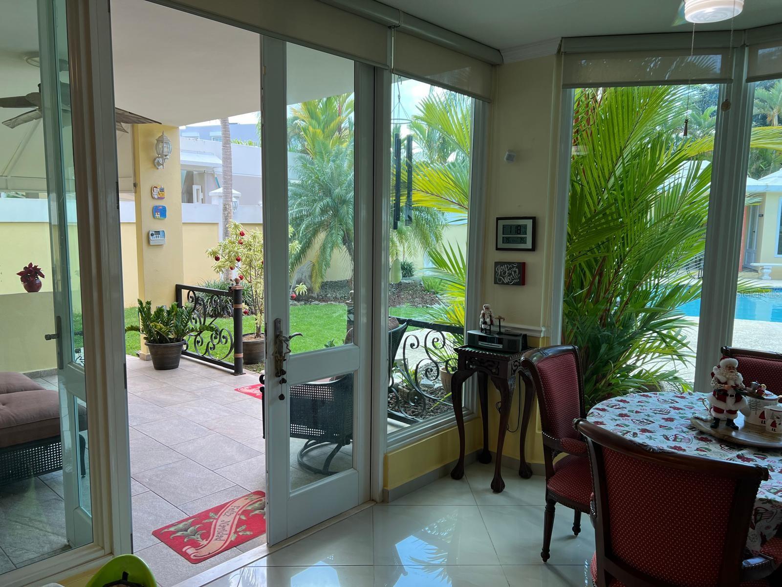 URB. LAS FLORES DE MONTEHIEDRA - Residential