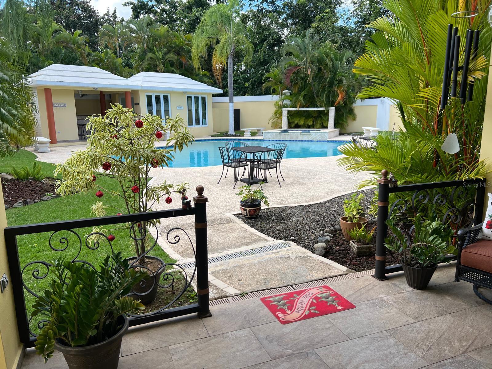 URB. LAS FLORES DE MONTEHIEDRA - Residential