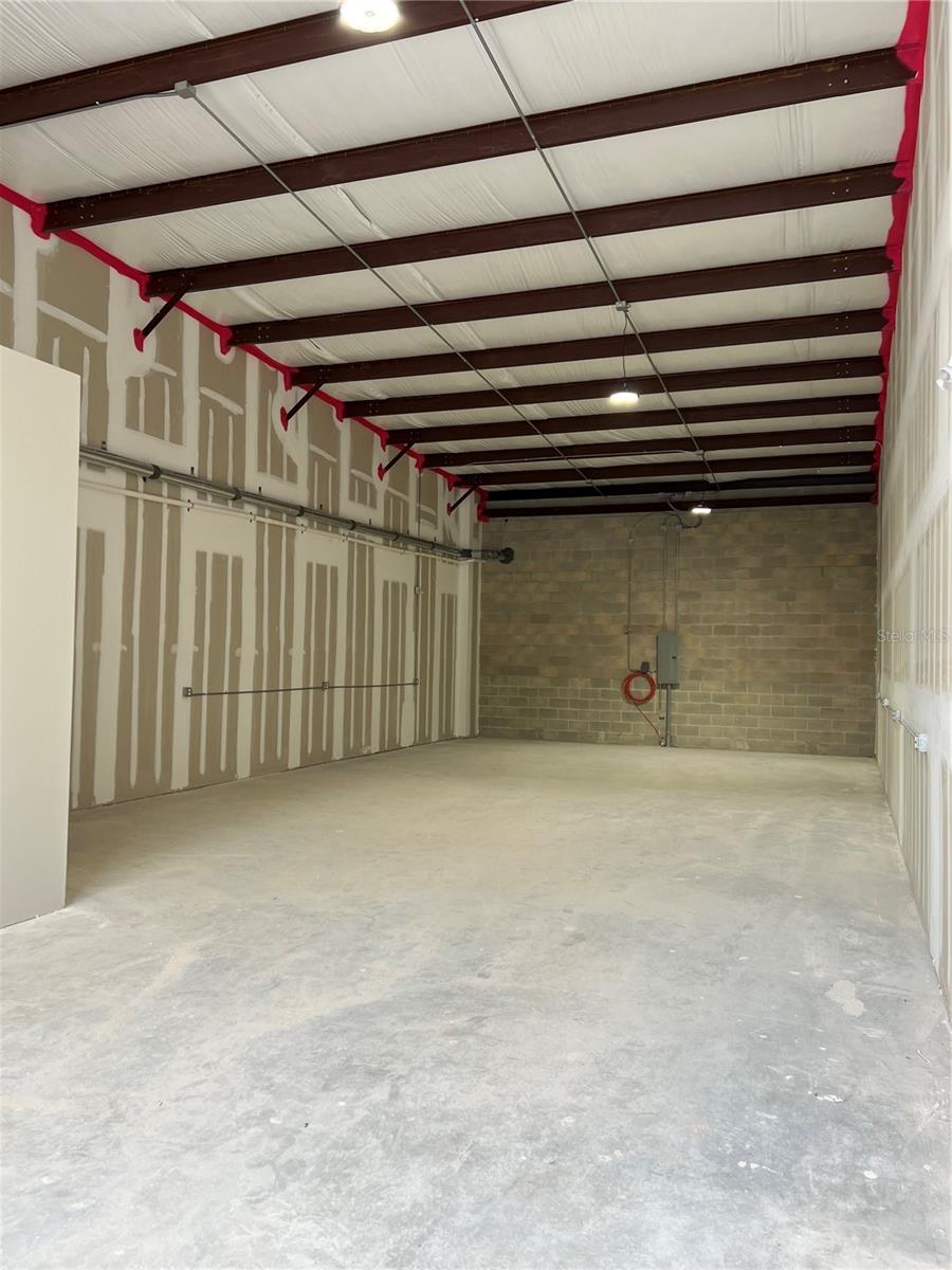 OSCEOLA INDUST PARK TR 5 - Commercial Lease