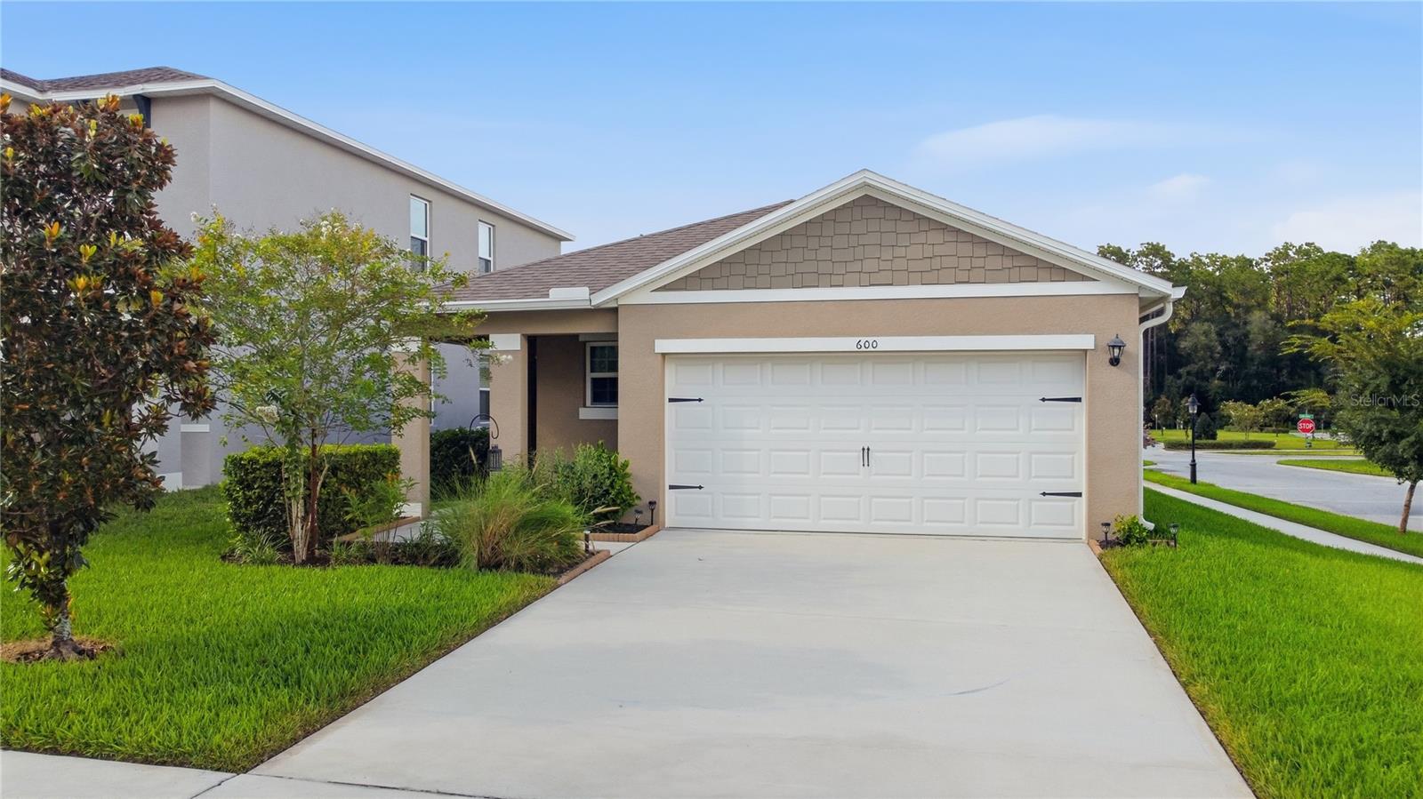 600 AUTUMN BREEZE STREET