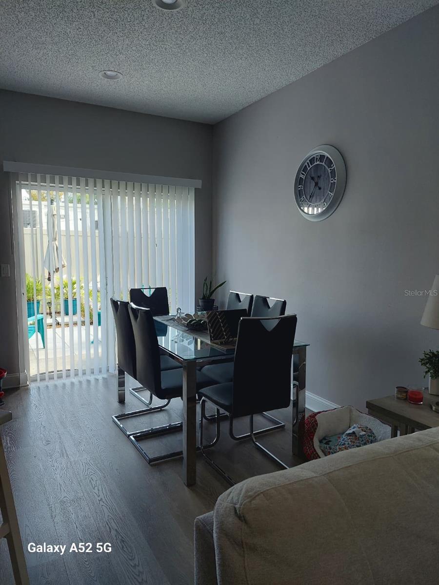 DEVON PLACE TWNHMS - Residential