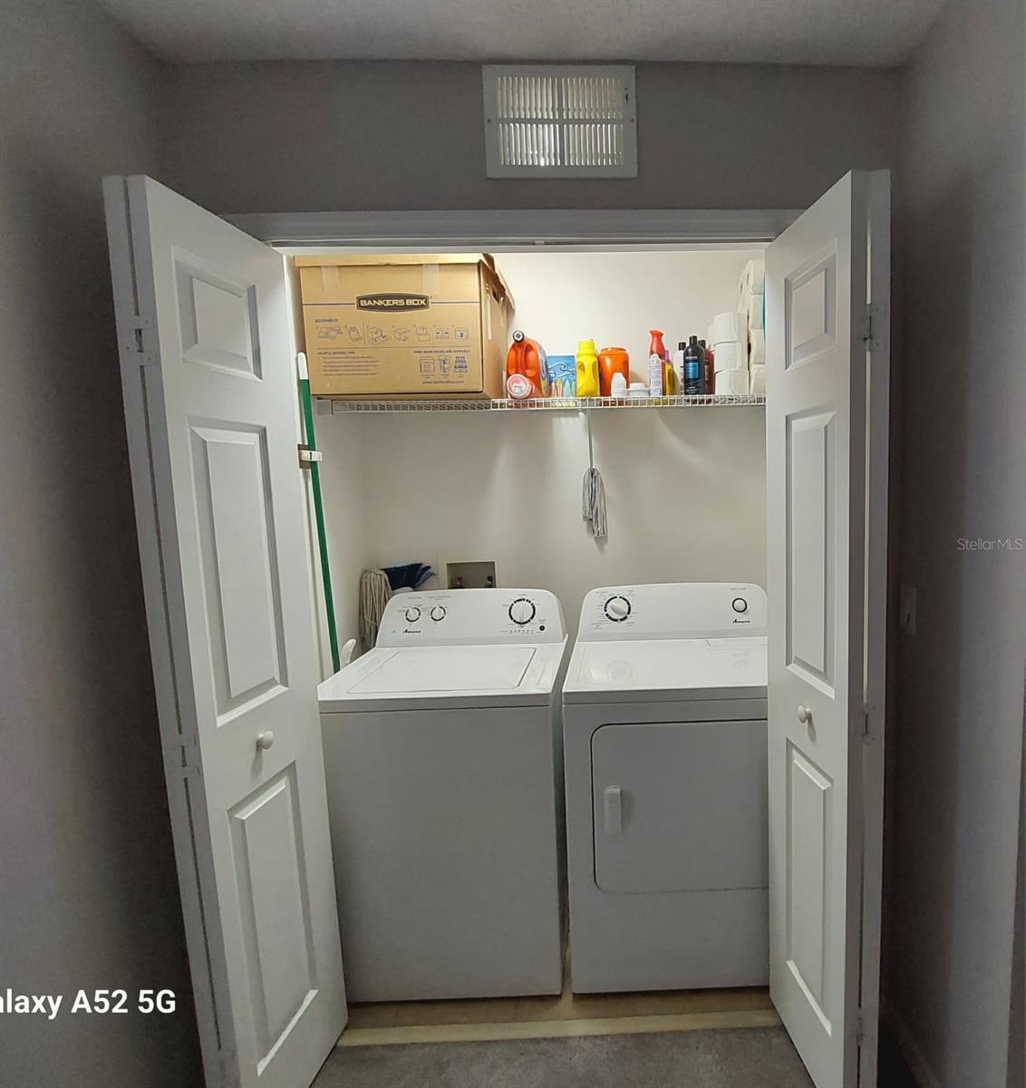 DEVON PLACE TWNHMS - Residential