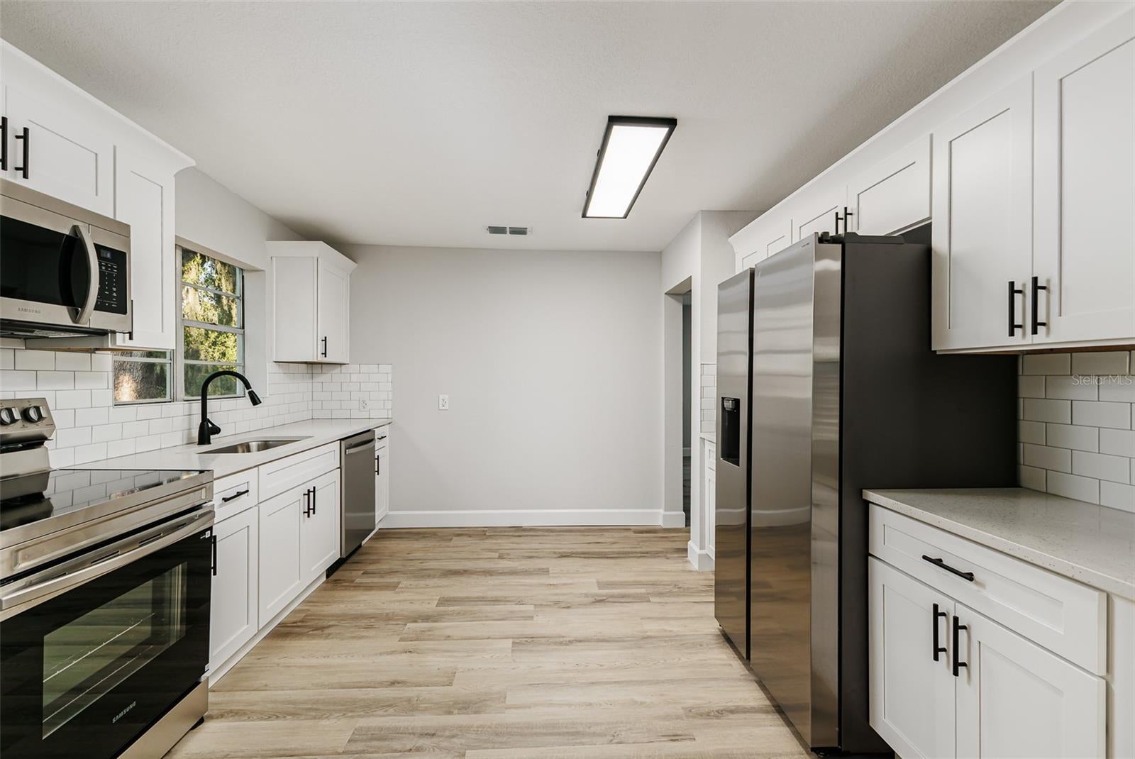 521 N TECUMSEH AVENUE