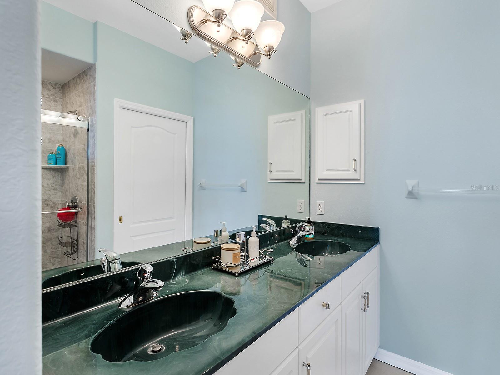 ISLAND PARK - Residential