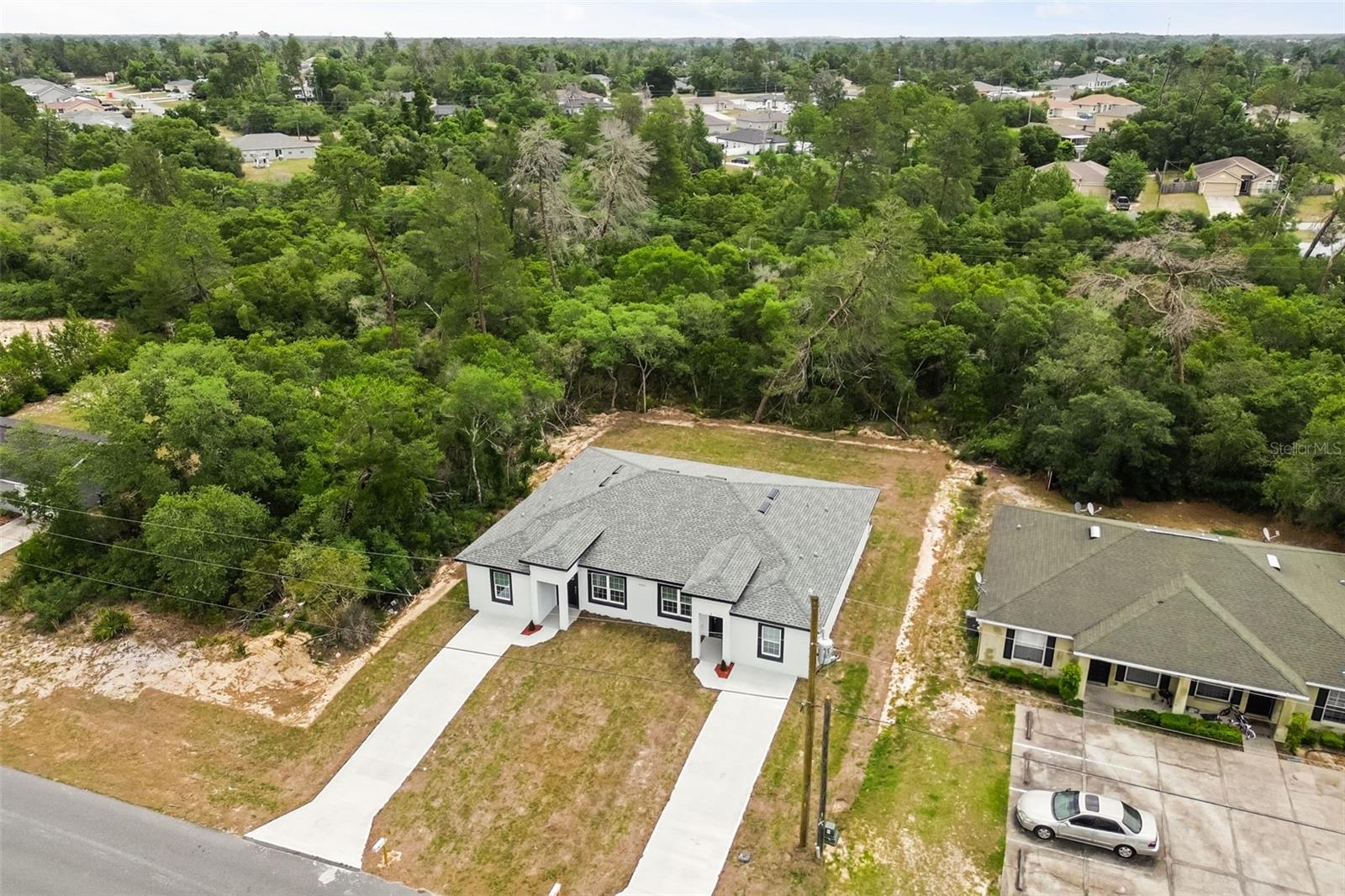 MARION OAKS UN 04 - Residential Lease