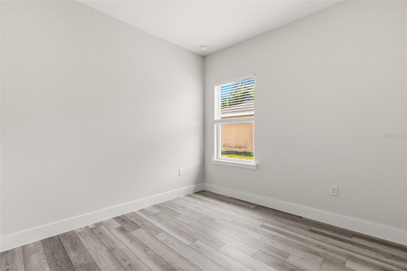 MARION OAKS UN 04 - Residential Lease