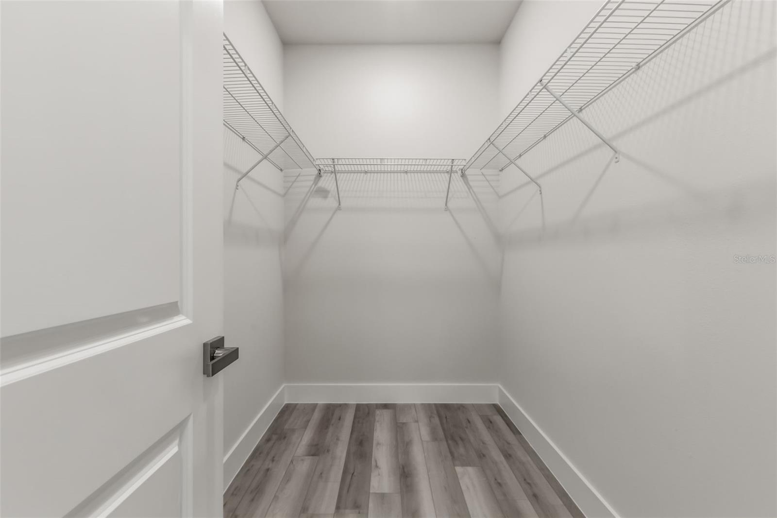 MARION OAKS UN 04 - Residential Lease
