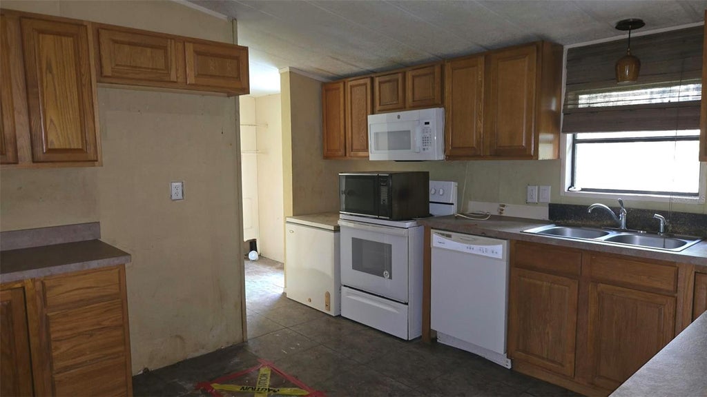 Photo of 18007 SE 90th Street, Ocklawaha, FL 32179 (MLS # OM733396)