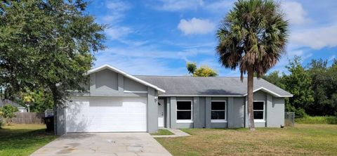 Photo of 332 Cornwallis Court, Kissimmee, FL 34758 (MLS # S5135393)