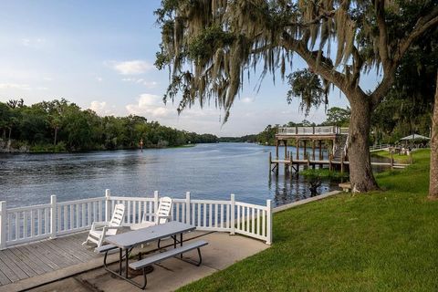 A home in DEBARY