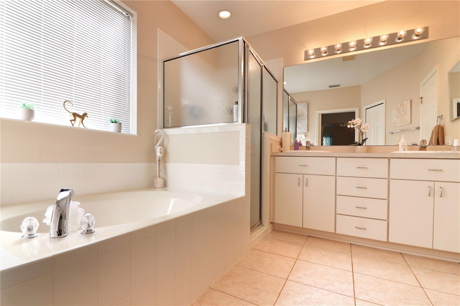 ROYAL HIGHLANDS PH 02-B LT 1317 PB 50 PG - Residential