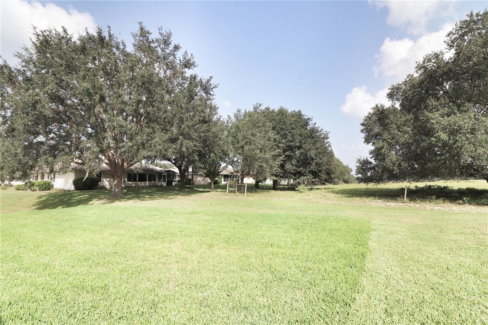 ROYAL HIGHLANDS PH 02-B LT 1317 PB 50 PG - Residential