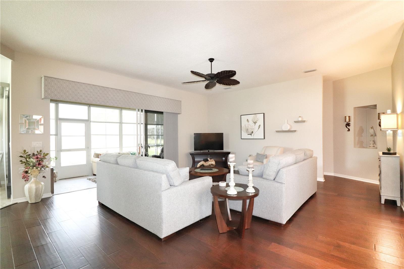 ROYAL HIGHLANDS PH 02-B LT 1317 PB 50 PG - Residential