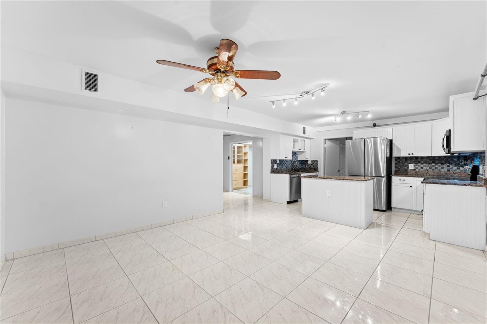 MEADOW WOODS VILLAGE 05 - Residential