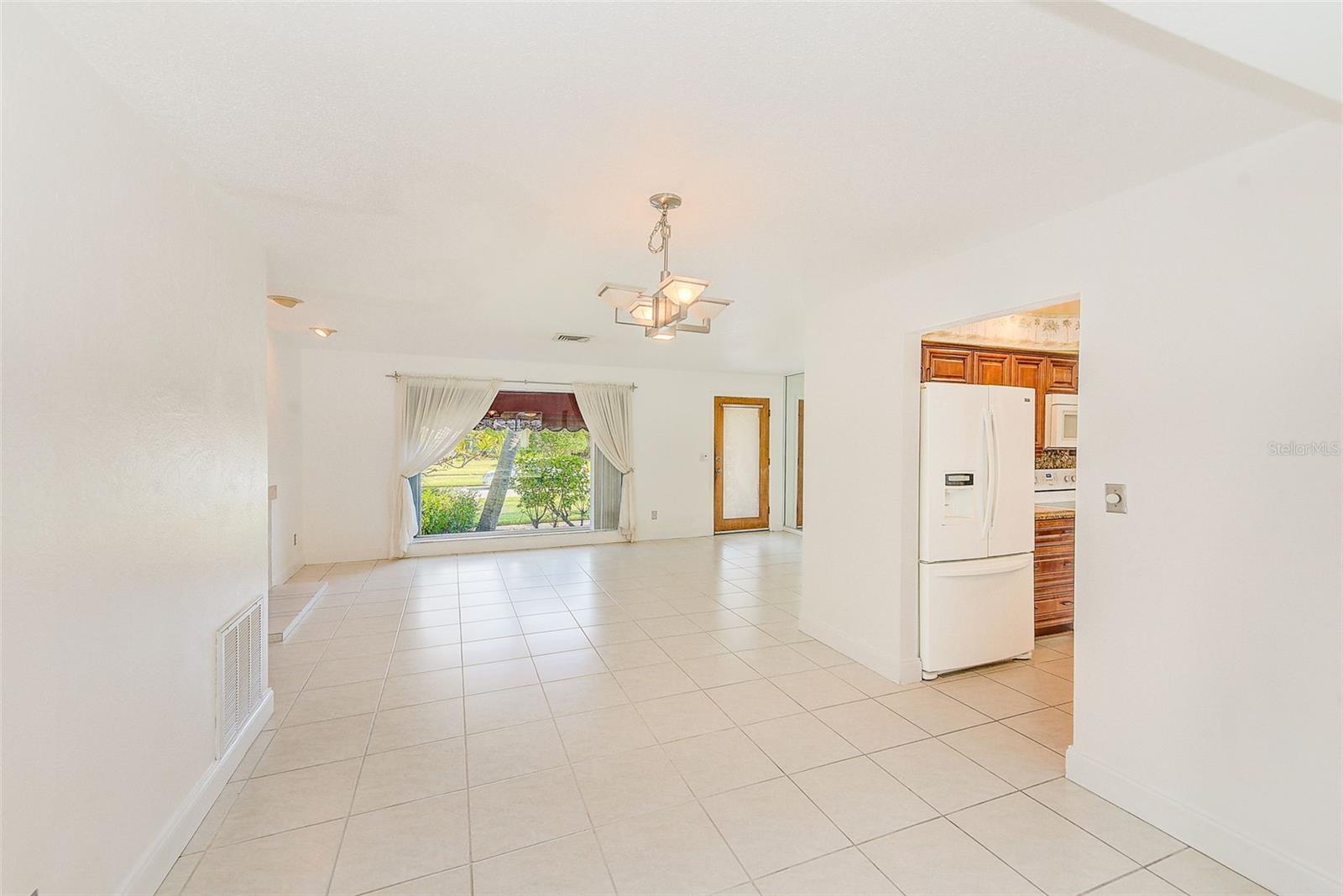 CANTERBURY CHASE - Residential