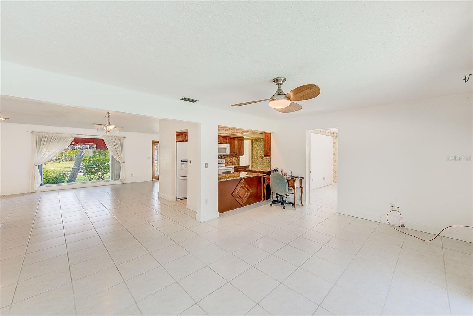 CANTERBURY CHASE - Residential