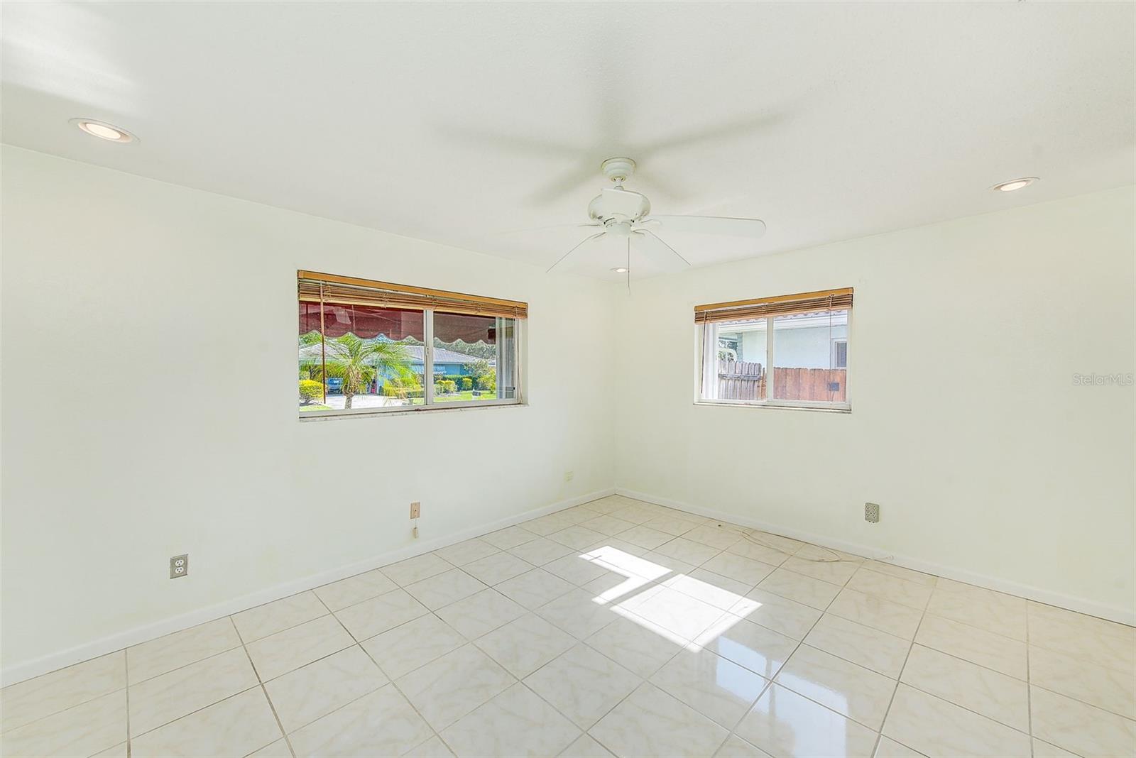 CANTERBURY CHASE - Residential