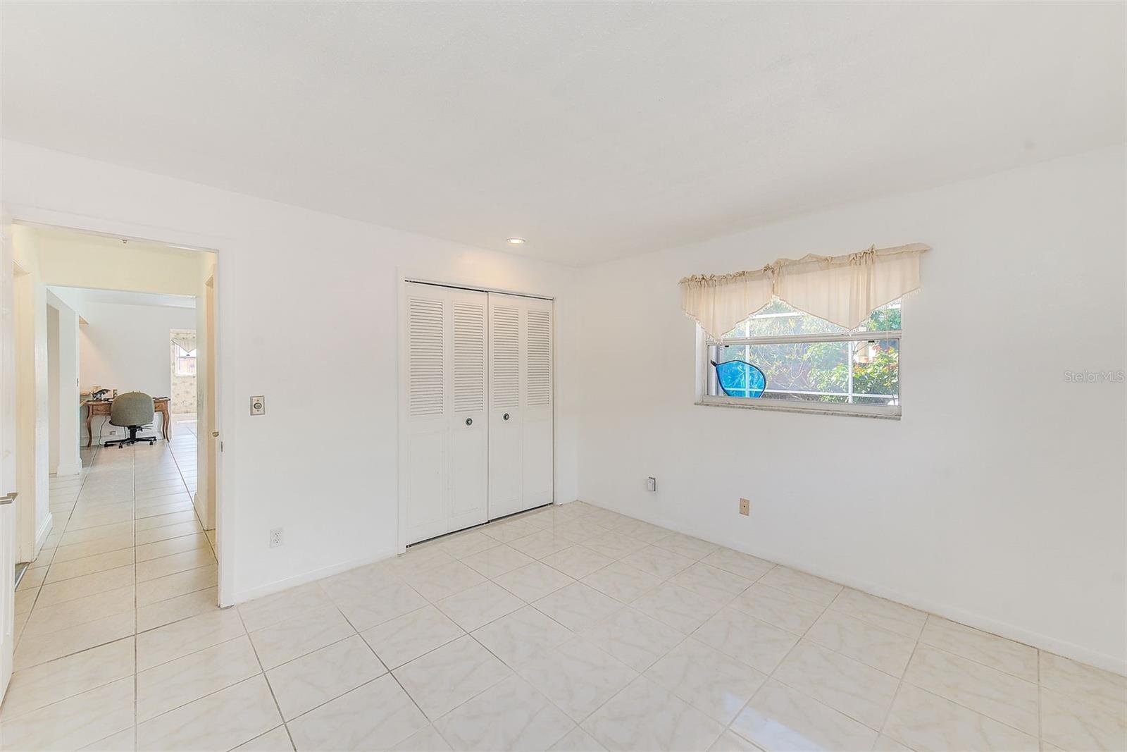 CANTERBURY CHASE - Residential