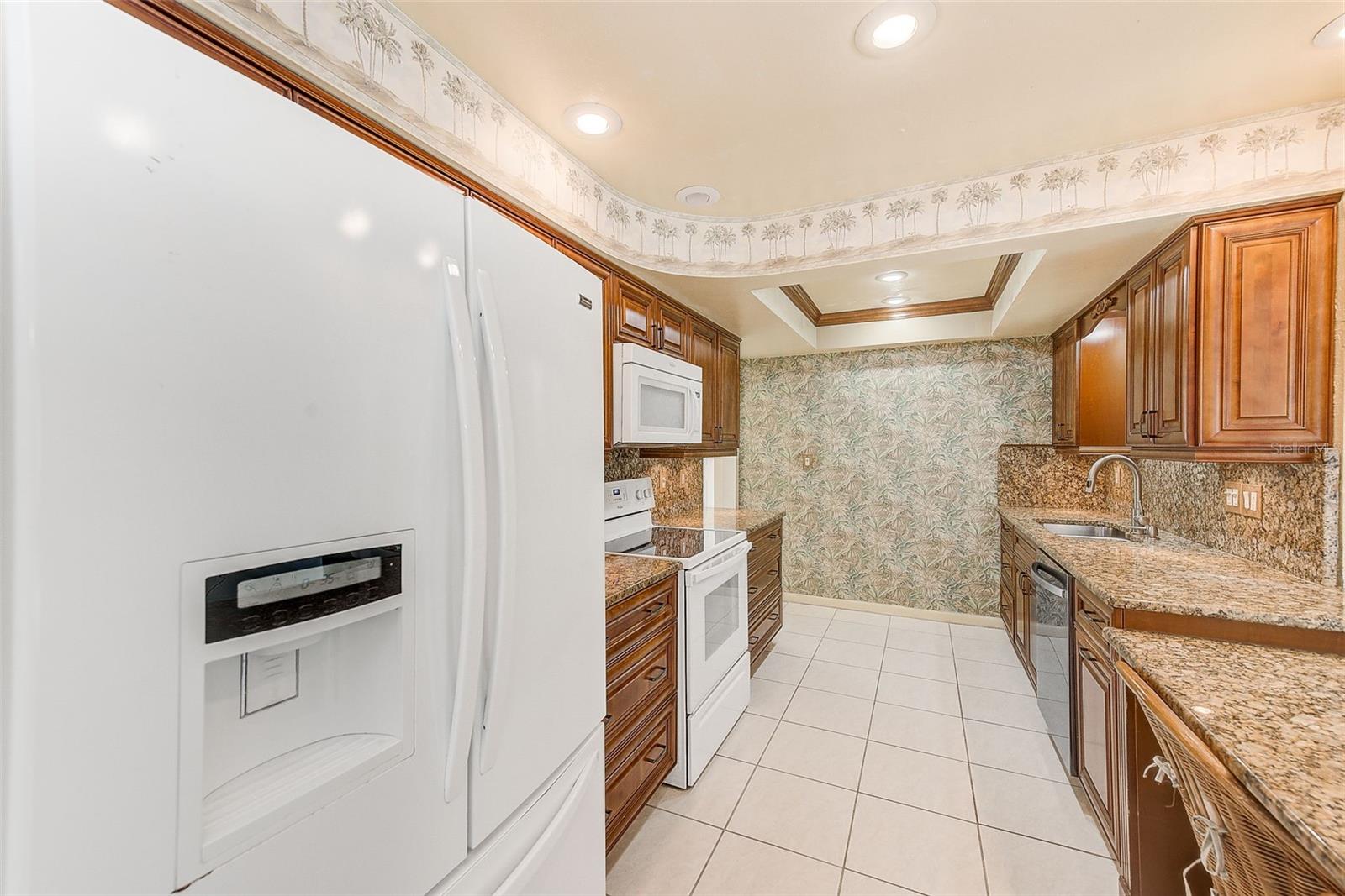 CANTERBURY CHASE - Residential