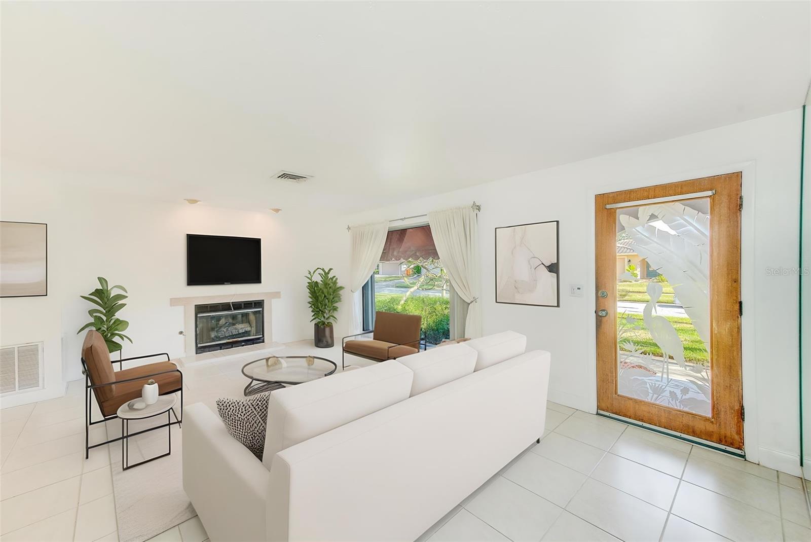 CANTERBURY CHASE - Residential