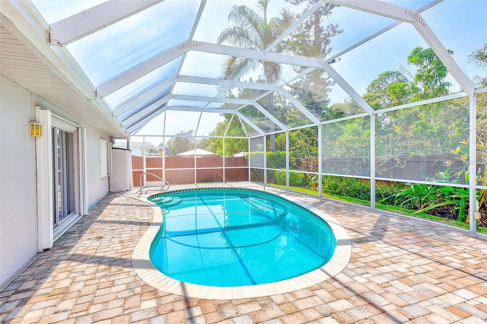 CANTERBURY CHASE - Residential