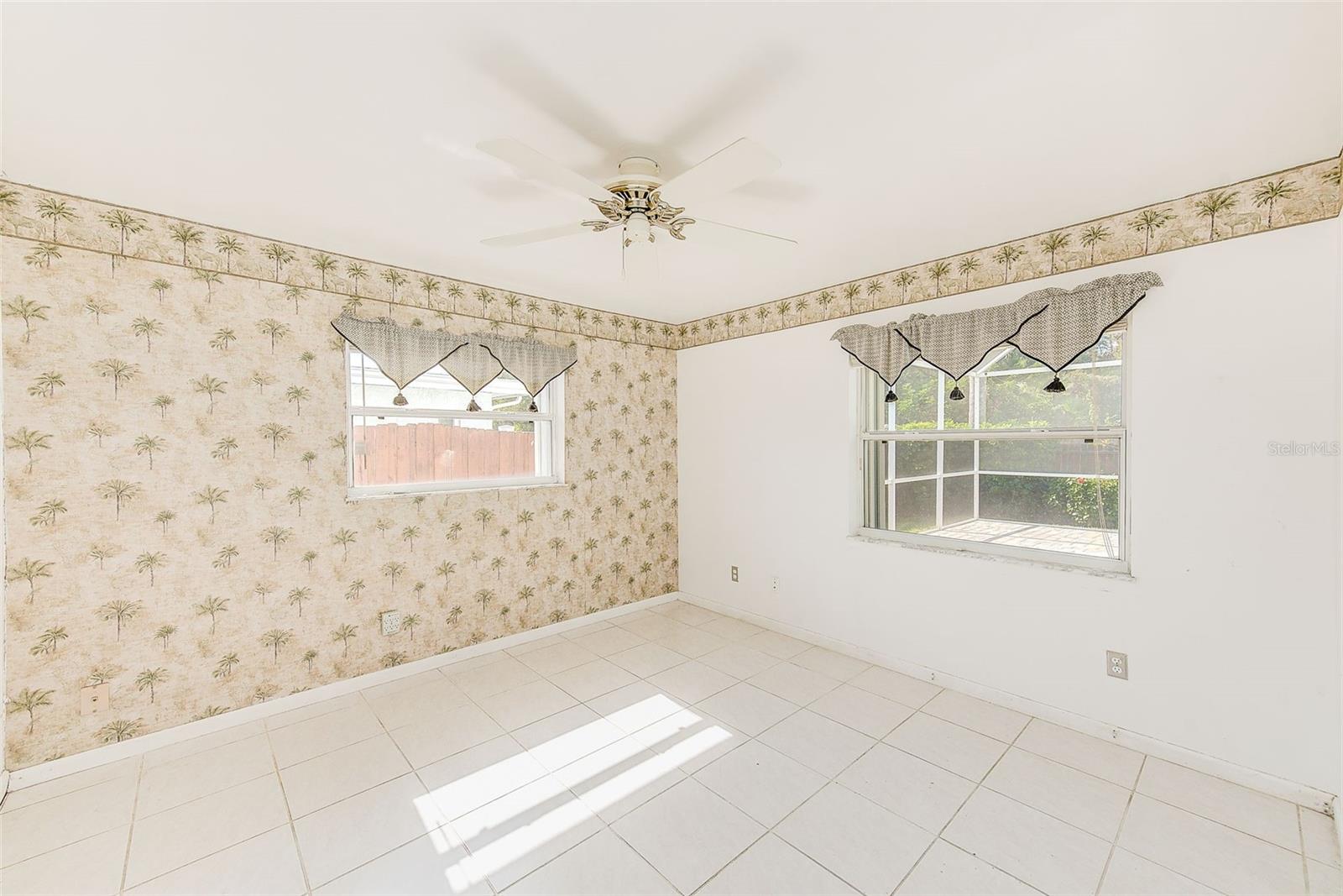 CANTERBURY CHASE - Residential