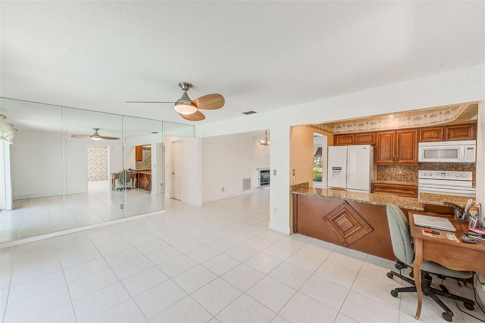 CANTERBURY CHASE - Residential