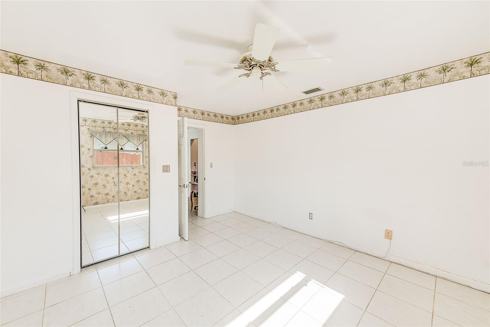 CANTERBURY CHASE - Residential