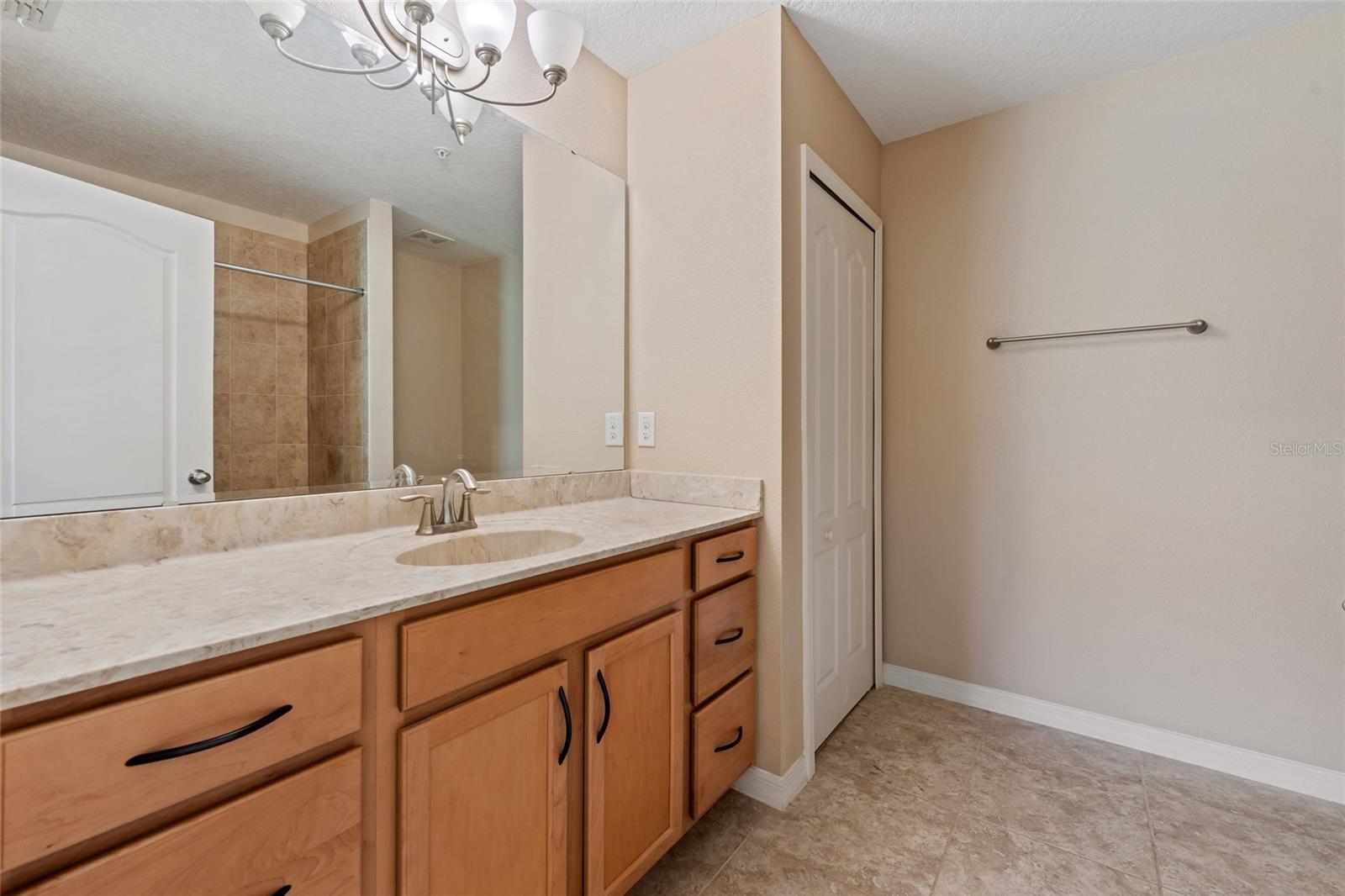 LOT 44 HANOVER POINTE REPLAT - REPLAT PB 76 PGS 1 - Residential