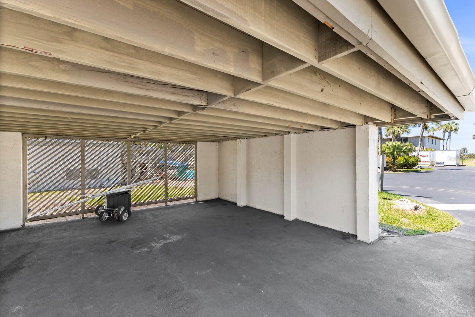 WESTBAY POINT & MOORINGS - Residential