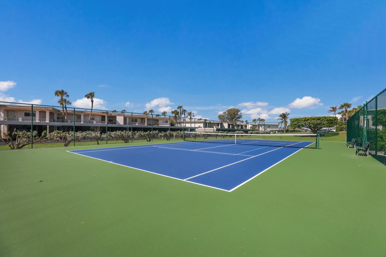 WESTBAY POINT & MOORINGS - Residential