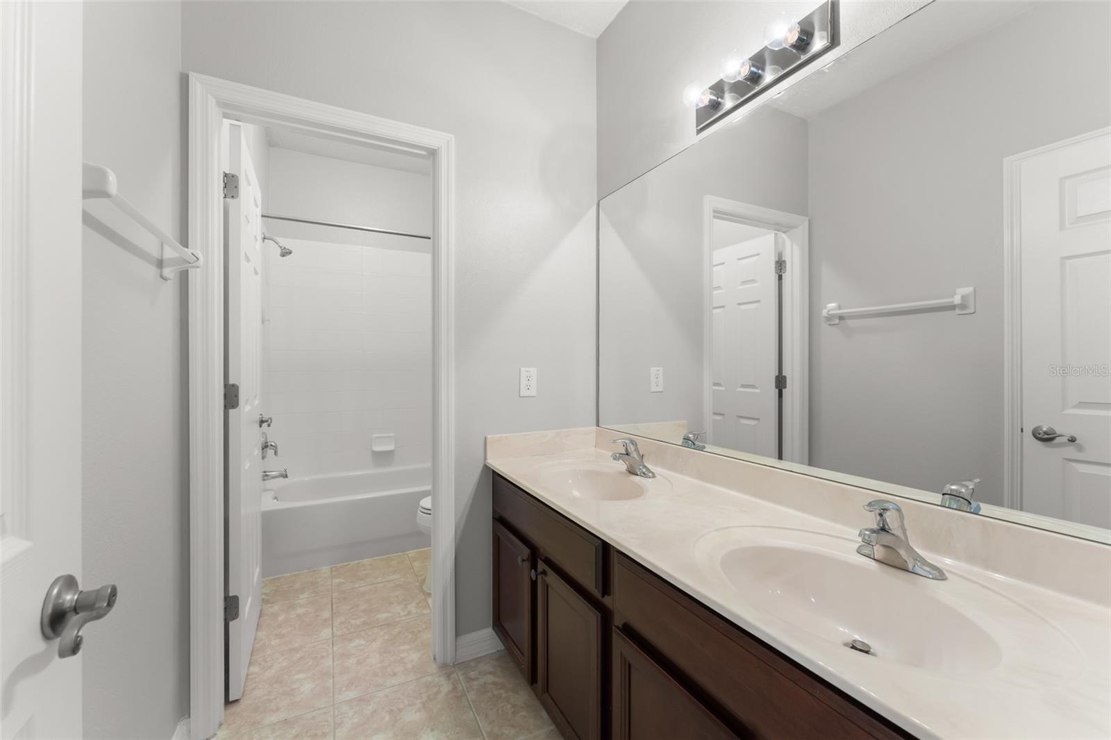 BALDWIN PARK - Residential